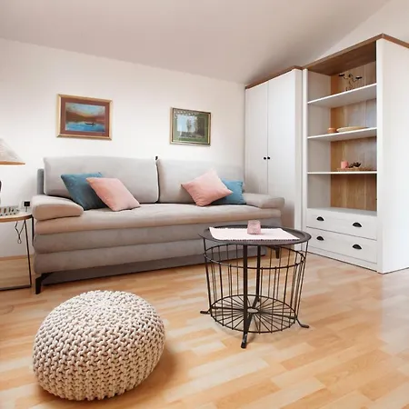 Apartmán Irena With Sea View