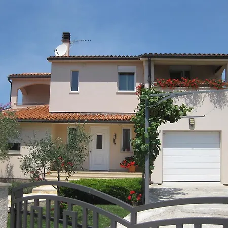 Appartamento Irena With Sea View